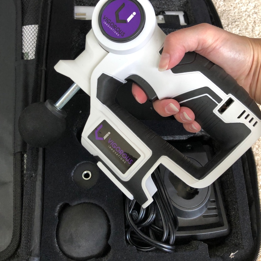 VI Premium Jigsaw Massage Gun w/case